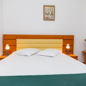 hotel-sir-colentina.bucharesthotelsnow.com/